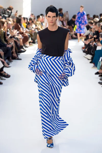 Look 25